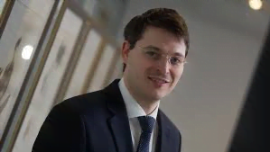 Obisk Primoža Cenclja, upravljalca vzajemnih skladov - PRIMOZ CENCELJ - Ekonomska šola Ljubljana