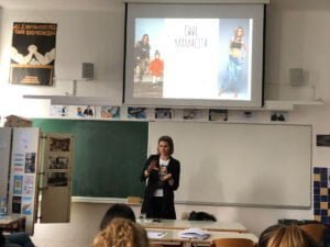 Obiskala nas je Teja Perjet - cm2 - Ekonomska šola Ljubljana