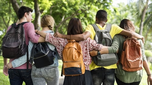 Obvestilo za prve letnike - 0011610b 500 - Ekonomska šola Ljubljana