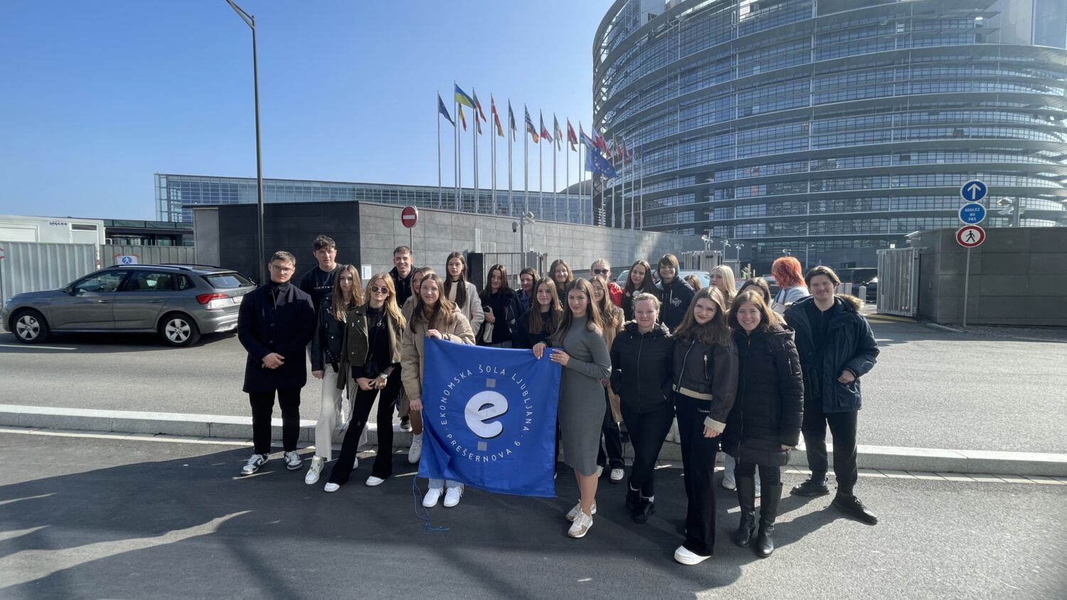 Obisk Evropskega parlamenta v Strasbourgu - naslovnica 1 scaled - Ekonomska šola Ljubljana