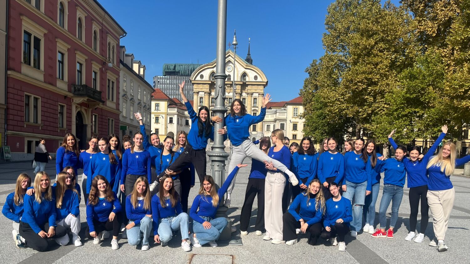 Evropski teden mobilnosti: ŽIVIM PLES IN DIHAM PLES 2024 - Ples 24 1 scaled - Ekonomska šola Ljubljana