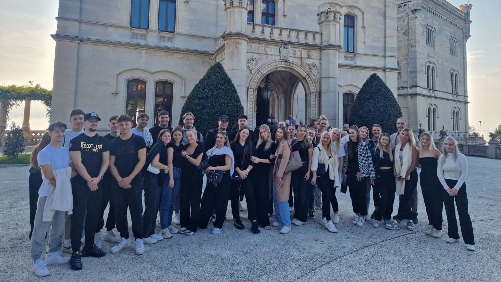 Strokovna ekskurzija za dijake - 20241015 145351 naslovna - Ekonomska šola Ljubljana