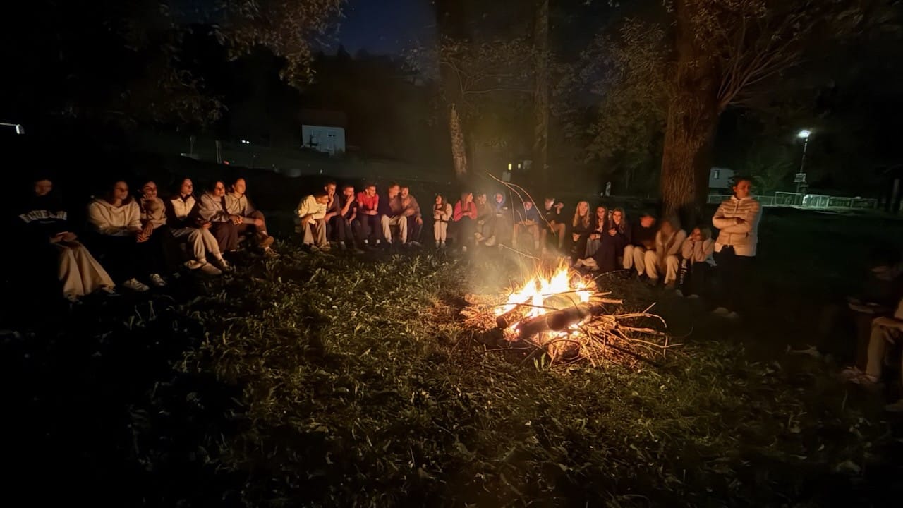 Spoznavni vikend v CŠOD Fara za 1. a in 1. b - naslovna - Ekonomska šola Ljubljana